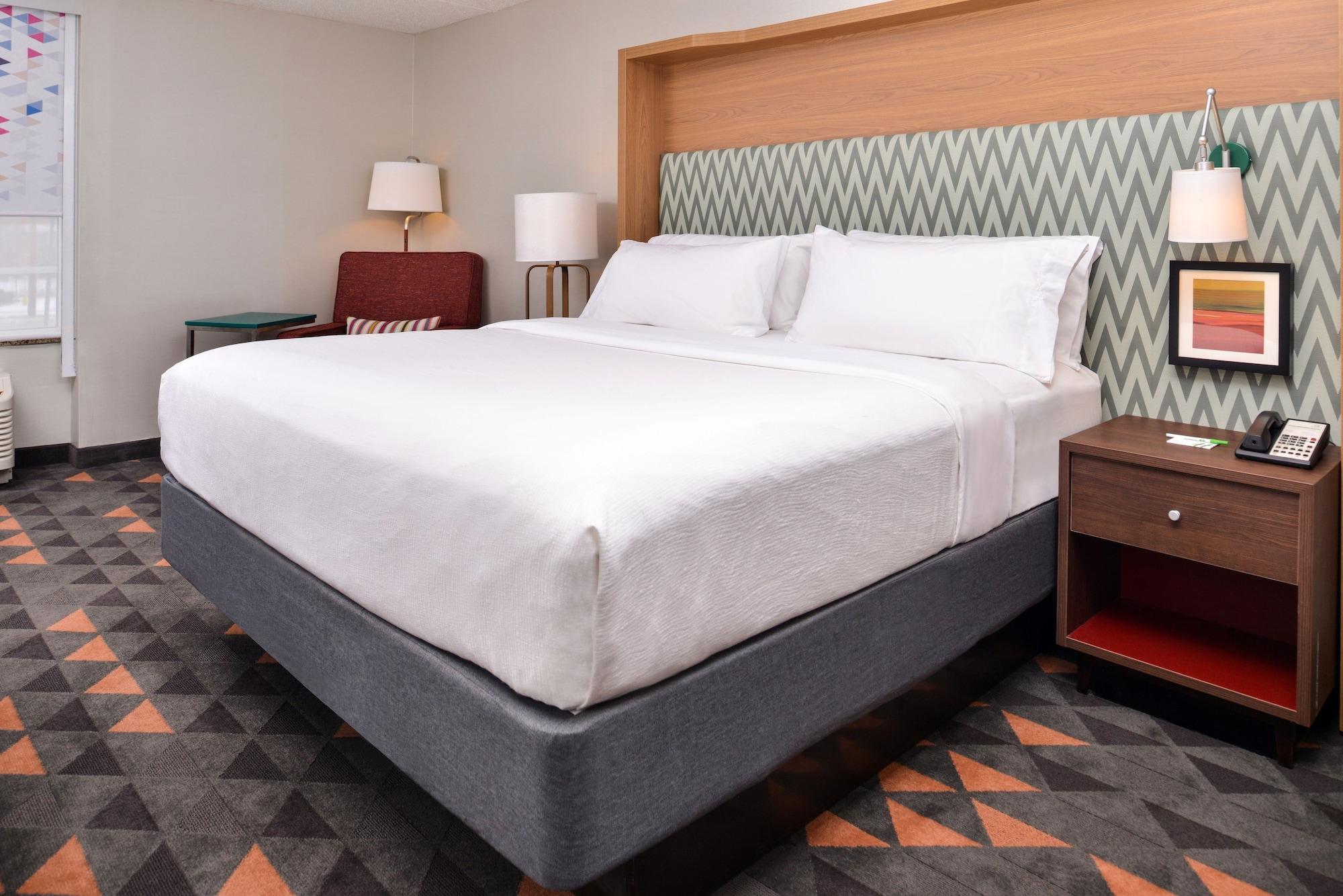 Holiday Inn Hotel & Suites Rochester - Marketplace By Ihg Exterior photo
