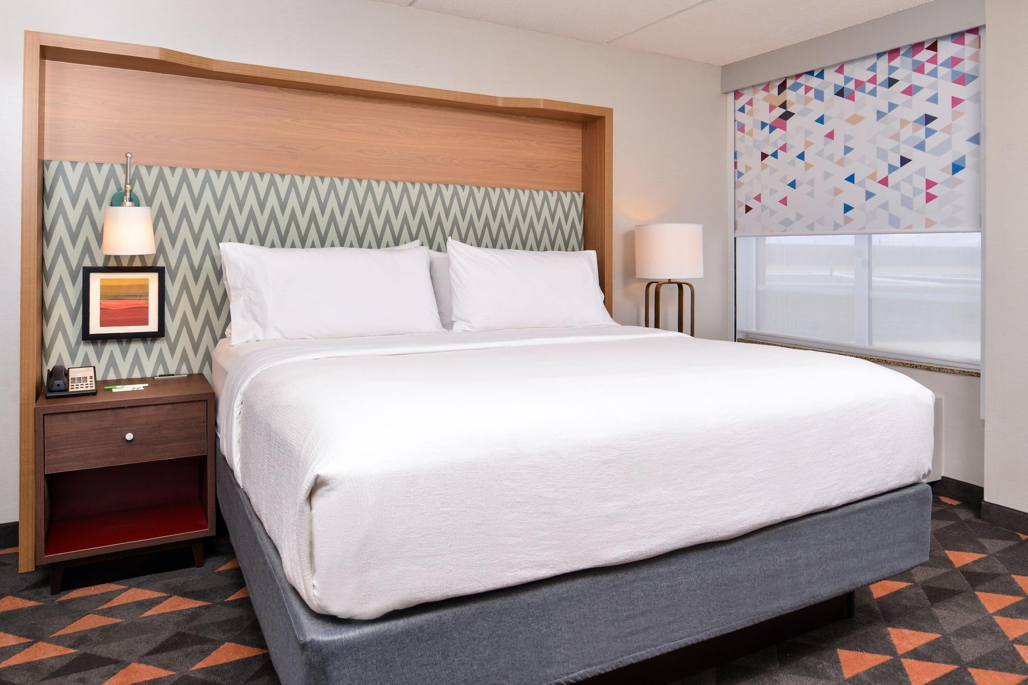 Holiday Inn Hotel & Suites Rochester - Marketplace By Ihg Exterior photo
