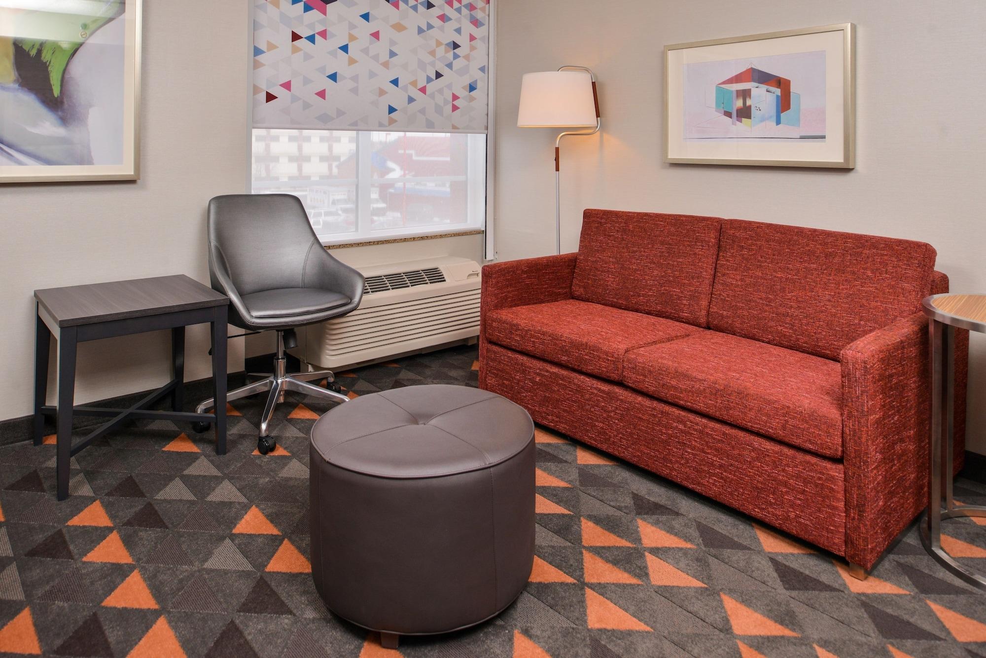 Holiday Inn Hotel & Suites Rochester - Marketplace By Ihg Exterior photo