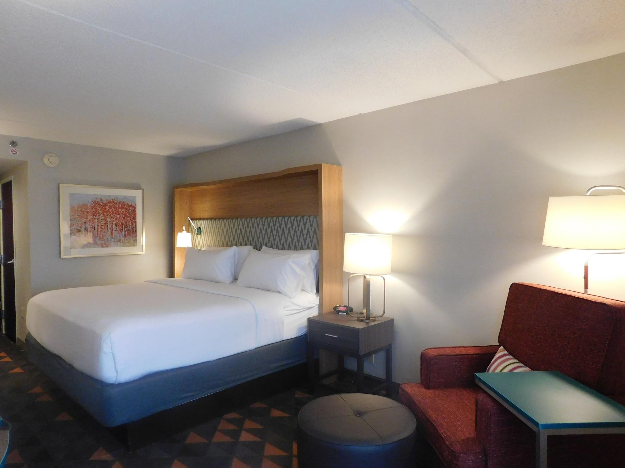 Holiday Inn Hotel & Suites Rochester - Marketplace By Ihg Exterior photo