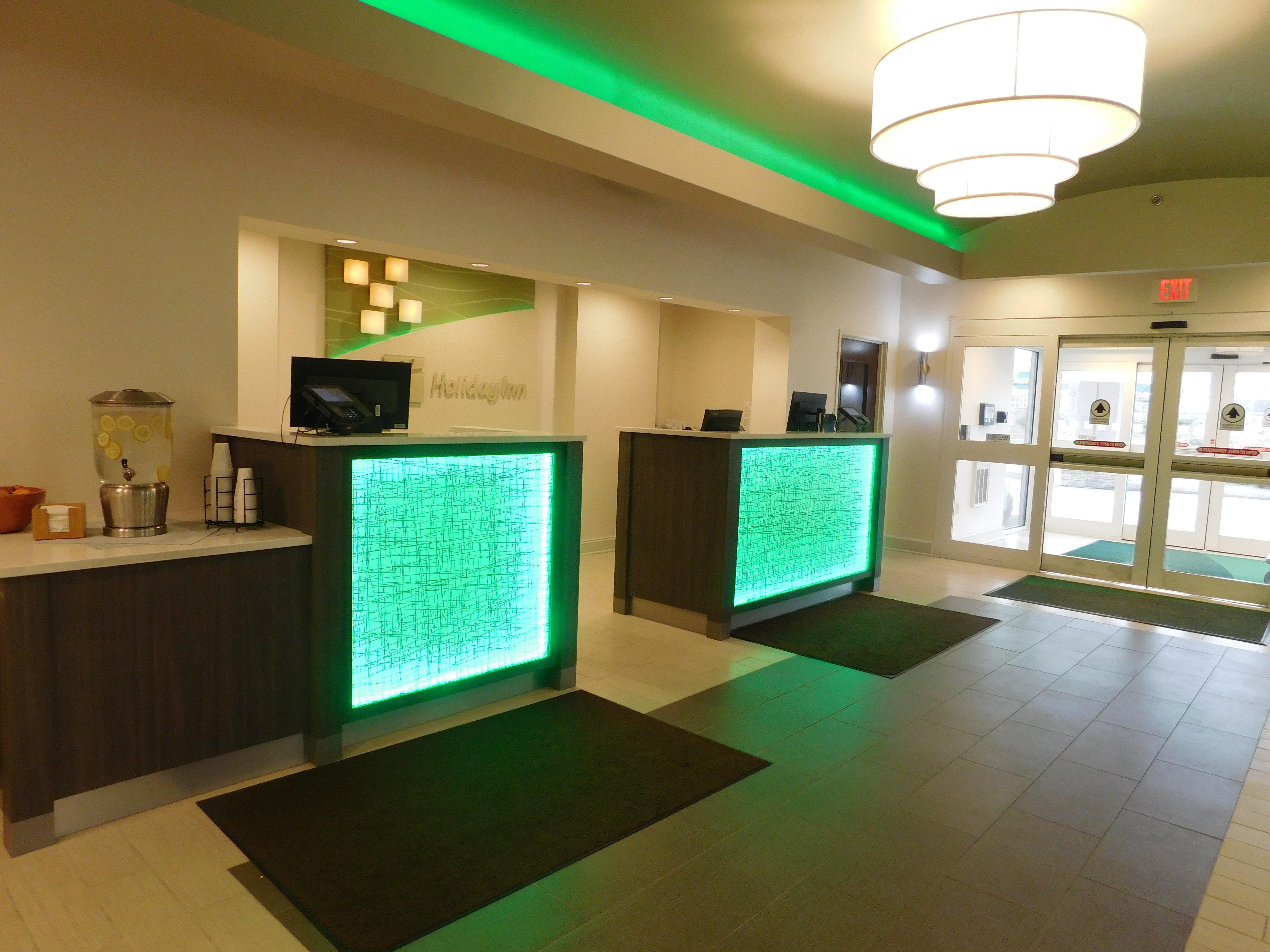 Holiday Inn Hotel & Suites Rochester - Marketplace By Ihg Exterior photo