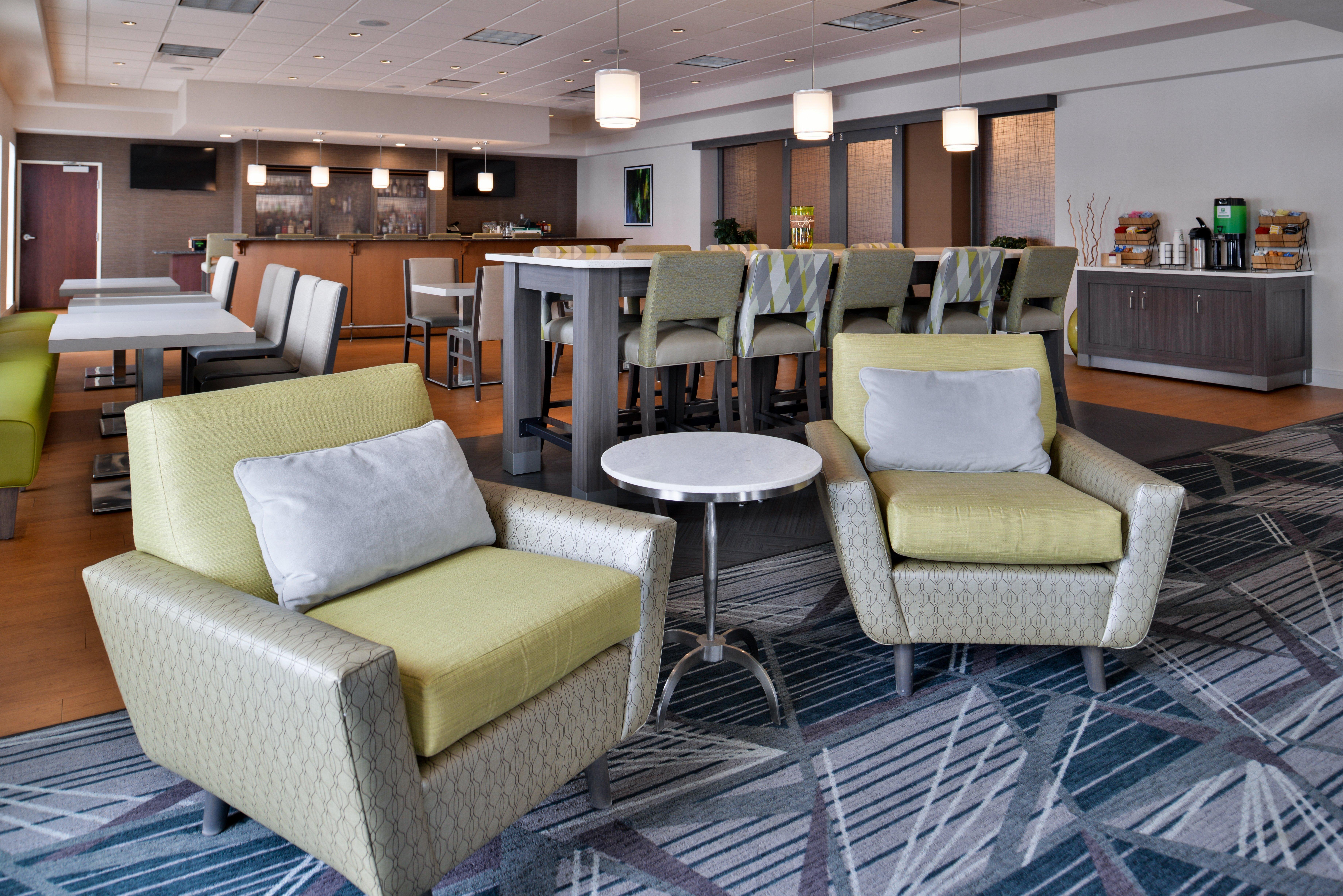Holiday Inn Hotel & Suites Rochester - Marketplace By Ihg Exterior photo