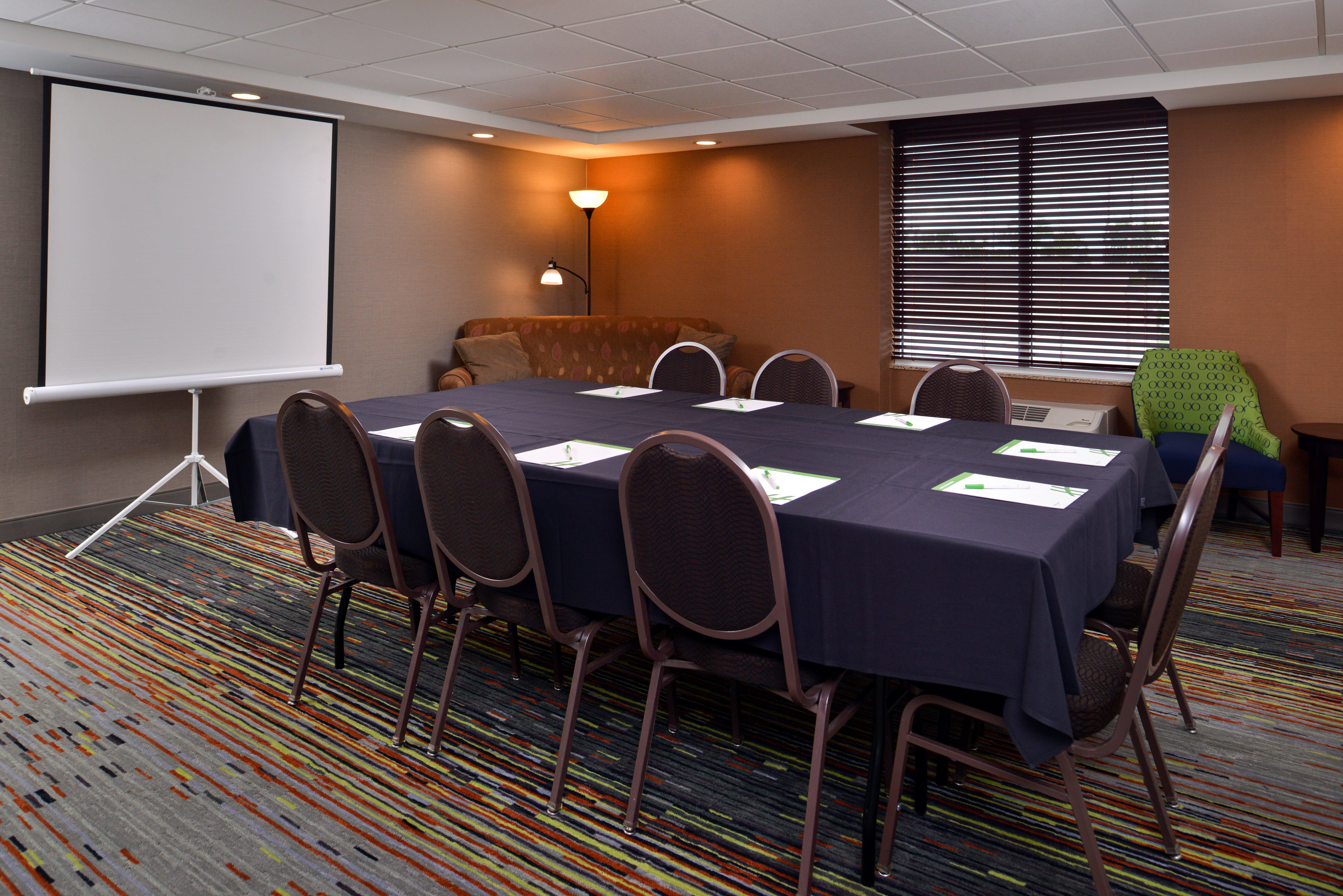 Holiday Inn Hotel & Suites Rochester - Marketplace By Ihg Exterior photo