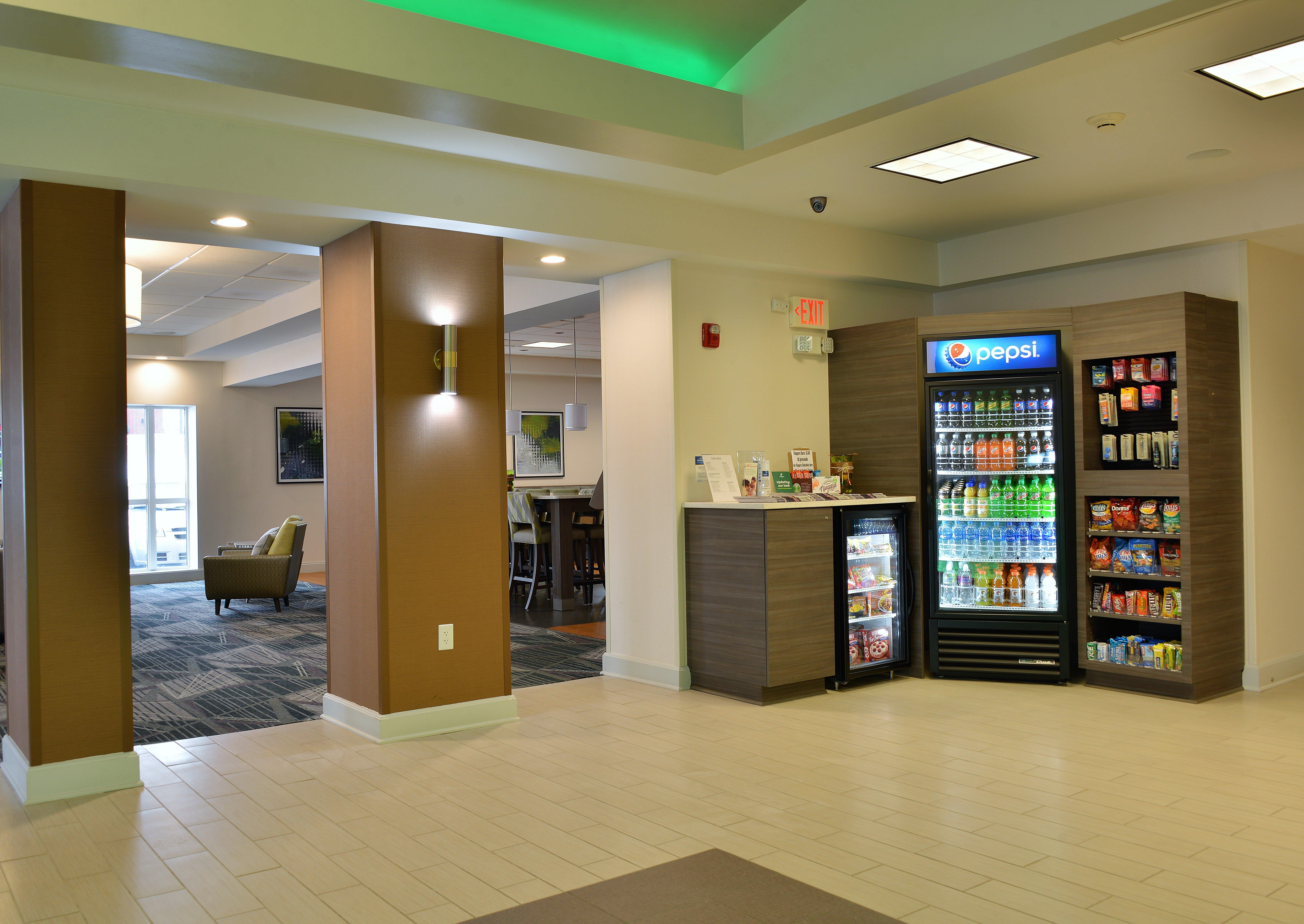 Holiday Inn Hotel & Suites Rochester - Marketplace By Ihg Exterior photo