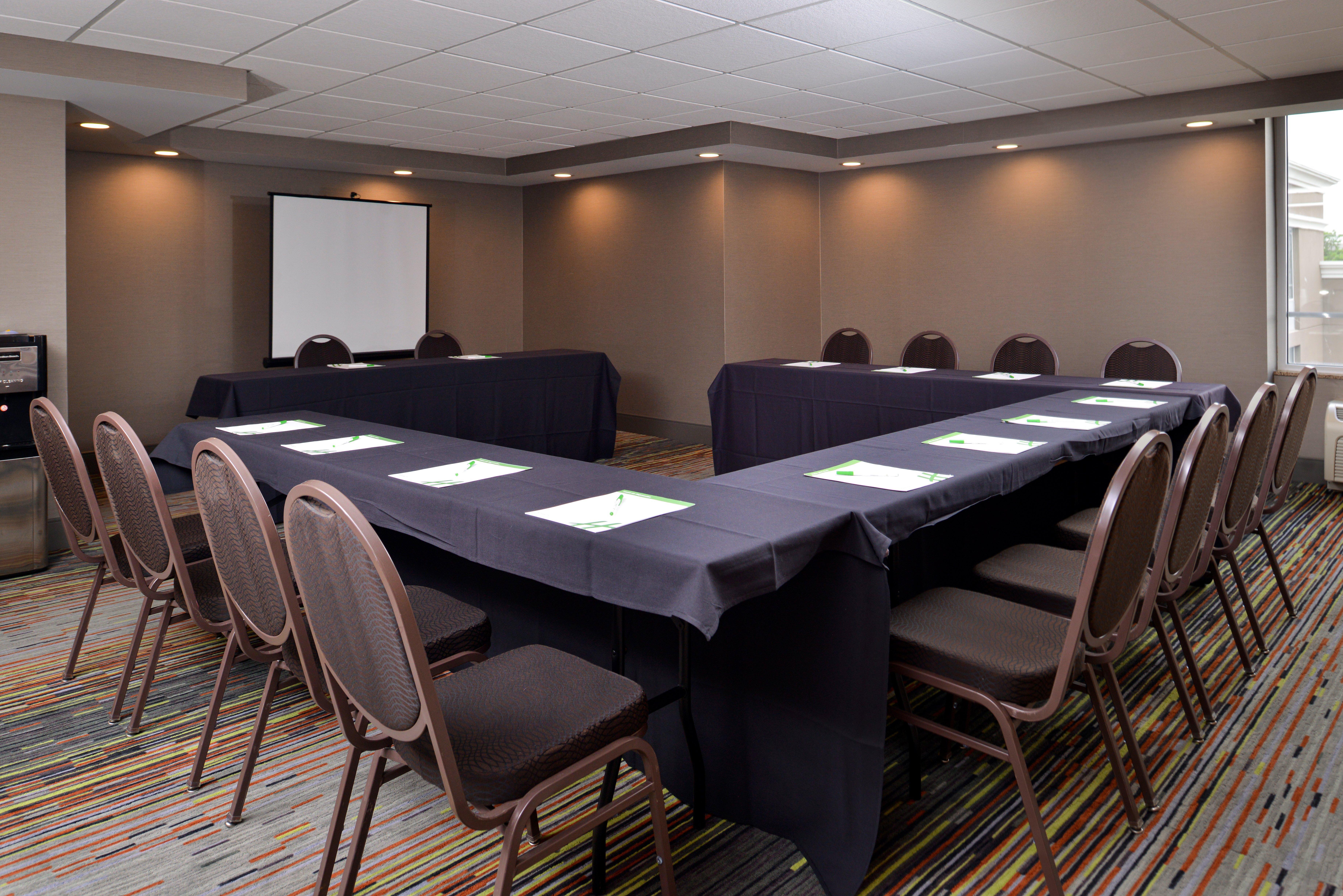 Holiday Inn Hotel & Suites Rochester - Marketplace By Ihg Exterior photo