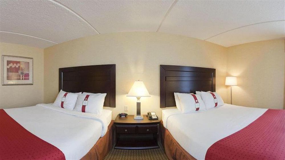Holiday Inn Hotel & Suites Rochester - Marketplace By Ihg Exterior photo