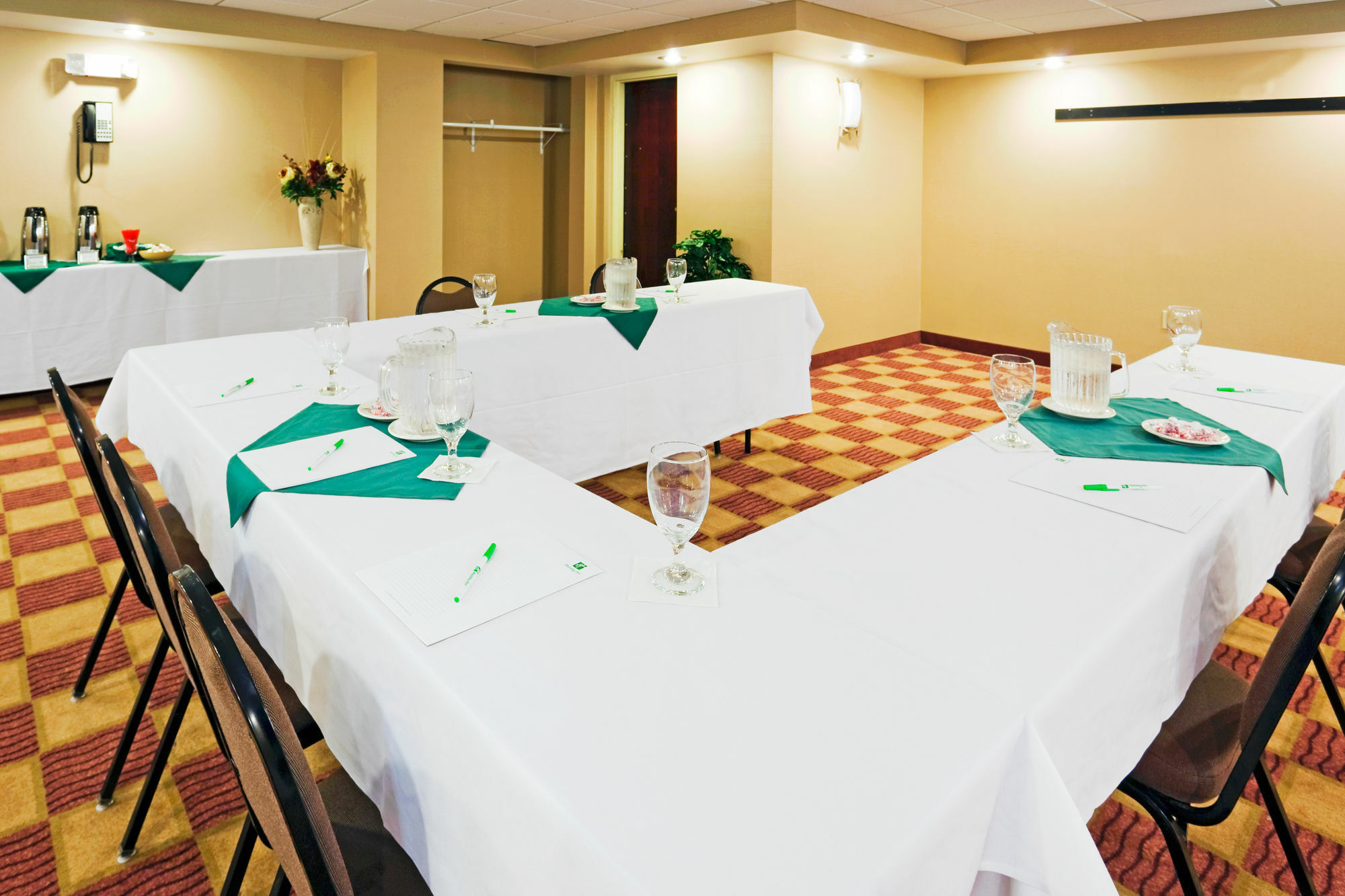 Holiday Inn Hotel & Suites Rochester - Marketplace By Ihg Exterior photo