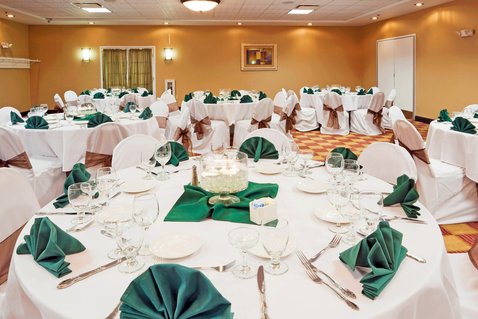 Holiday Inn Hotel & Suites Rochester - Marketplace By Ihg Restaurant photo
